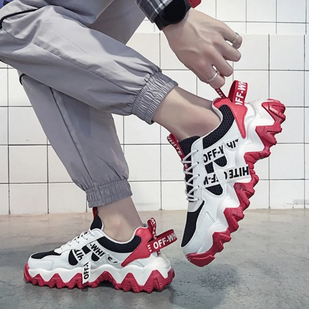 Sneaker‎